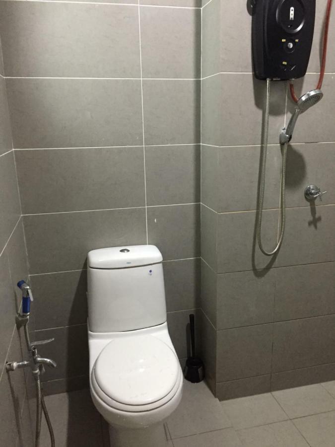 Homestay Dtepian Bayu Bandar Seri Impian Kluang Exterior photo